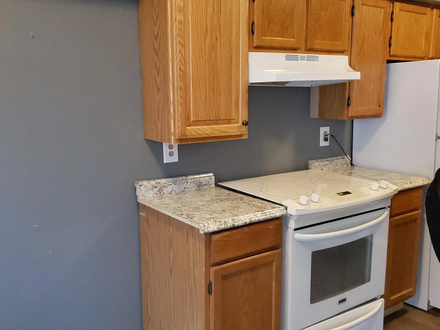 2 bed, 1.5 bath, 1376 sqft, $2,000 — Photo 4