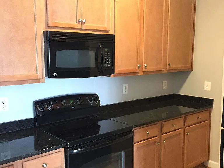 6163 Willow Pl #301 — Photo 3