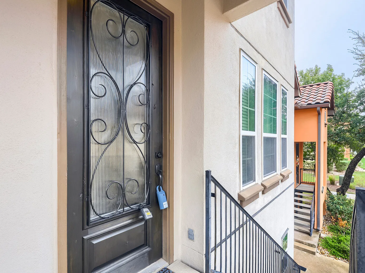 3 bed, 2183 sqft, $2,490 — Photo 3