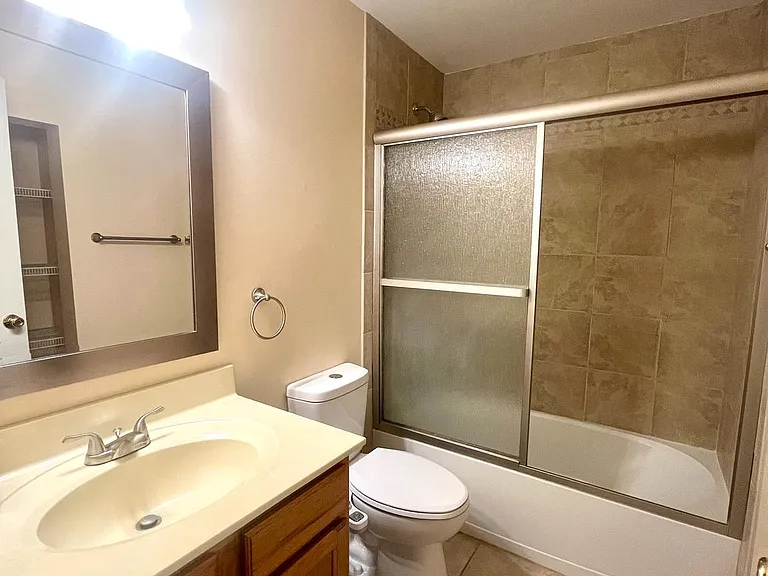 23228 Daffodil Dr — Photo 3