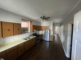 3141 N Central Park Ave, Chicago, IL