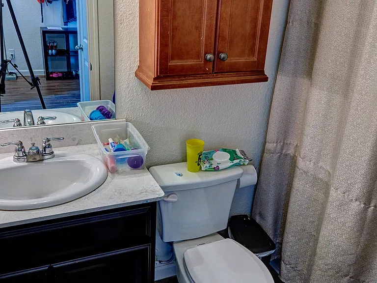 741 Windsor Ct — Photo 24