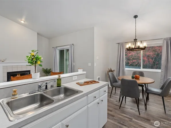 6525 200th Street SW #201, Lynnwood, WA 98036