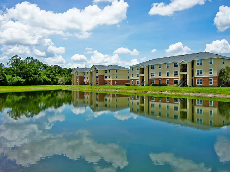 Grande Court Apartments at Boggy Creek — Photo 2