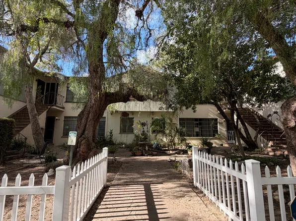 313 S Church Ln #319, Los Angeles, CA 90049