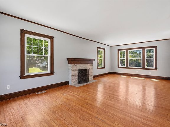4th image of 1258 Delia Ave