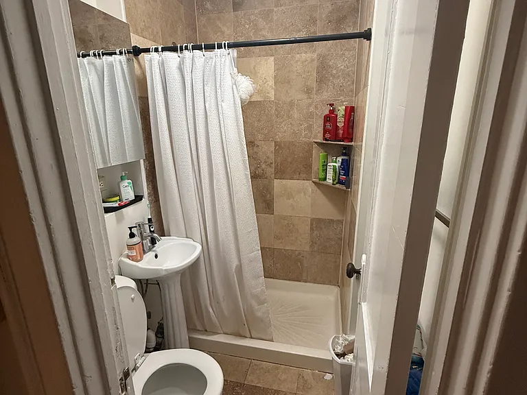 215 Hanover St #2 — Photo 5