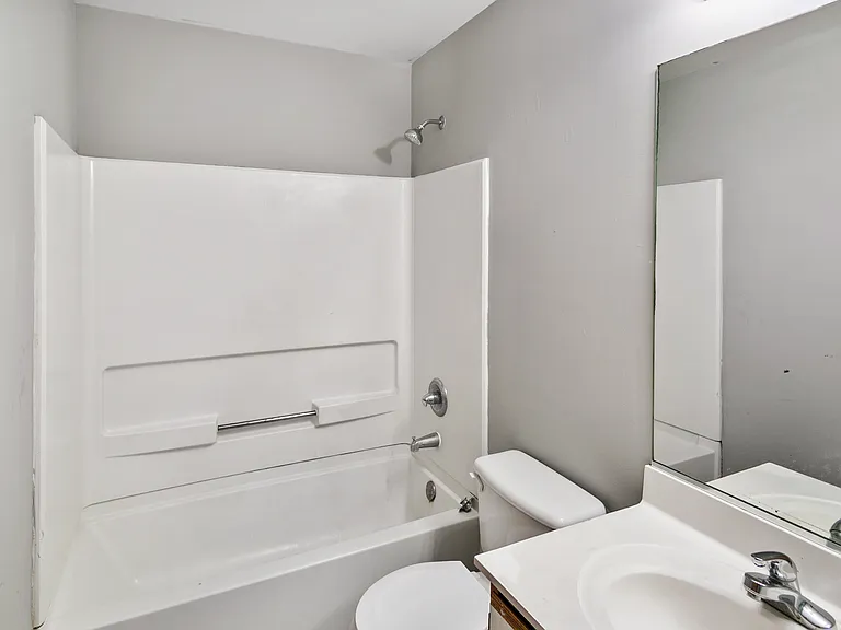 678 Zachary Dr — Photo 18