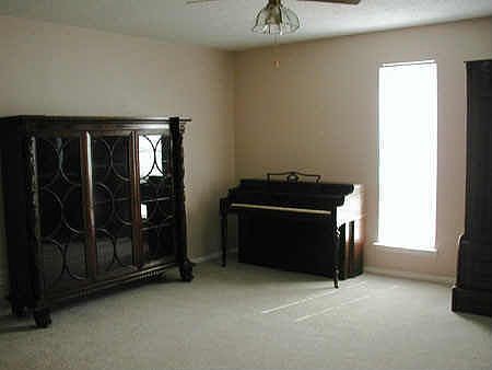 5th image of 207 S Alexander Ave