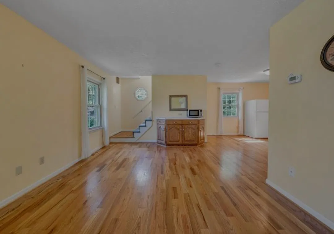 2 bed, 1100 sqft, $1,250 — Photo 4