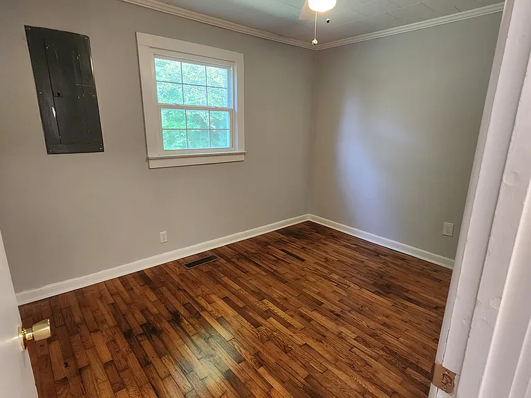 204 Shryer Rd — Photo 9