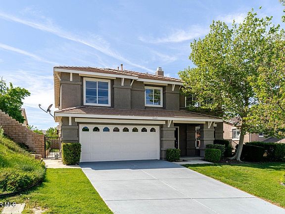 2nd image of 38645 Laurie Ln