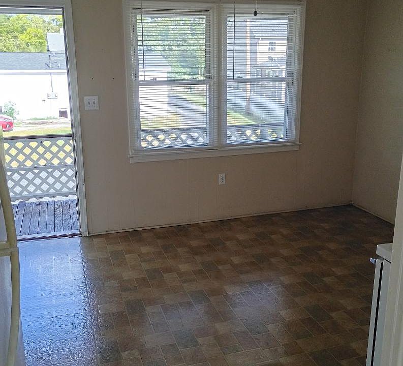 2nd image of 505 N Broad St APT 2