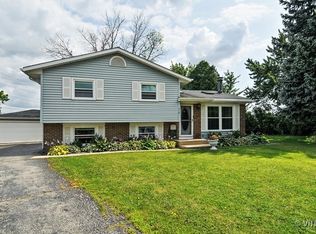 716 Adams Ct, Bolingbrook, IL 60440