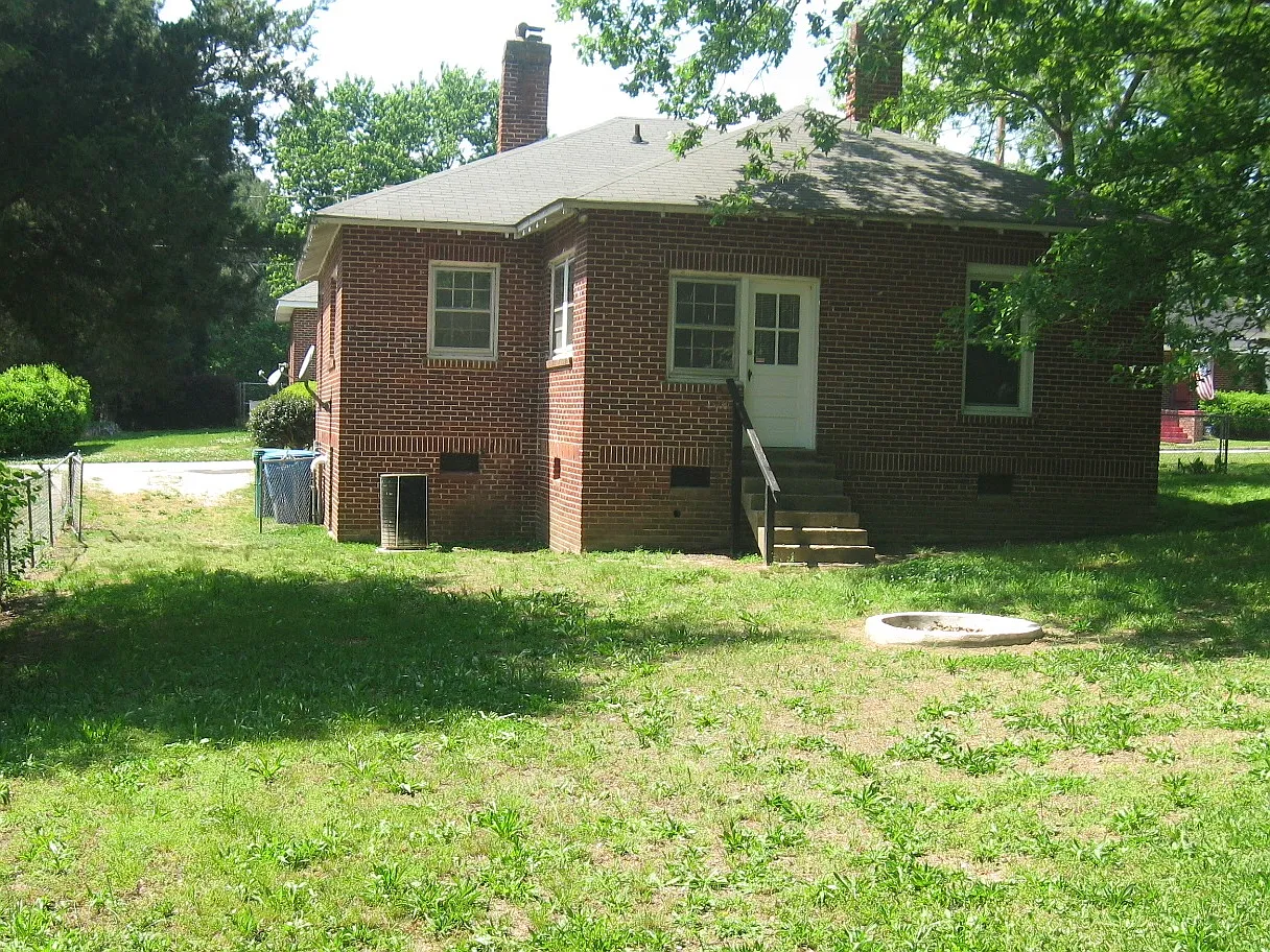 2 bed, 1150 sqft, $1,275 — Photo 2