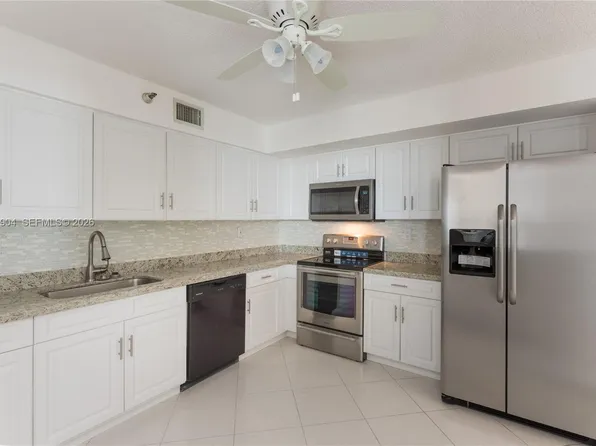 3500 Mystic Pointe Dr APT 2202, Aventura, FL 33180