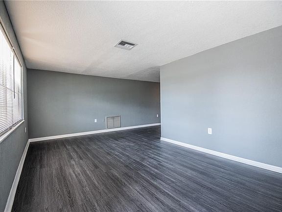 2nd image of 5533 Silver Spur Dr