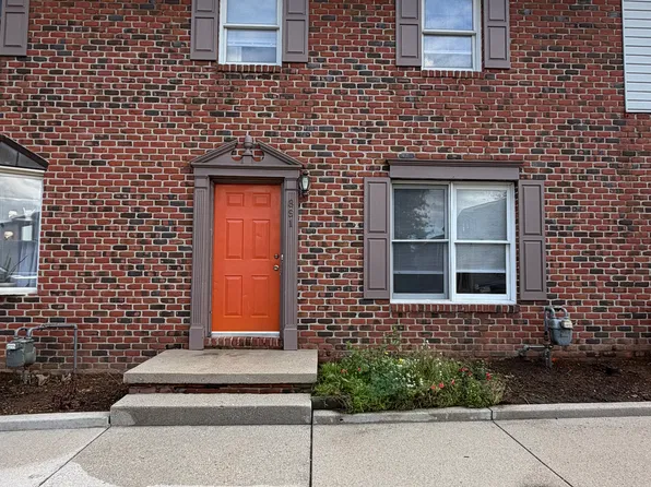 891 McAllister St, Hanover, PA 17331