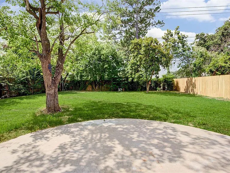 4417 Libbey Ln — Photo 5