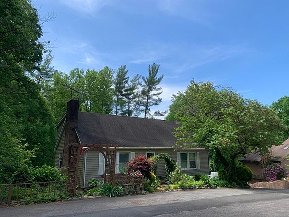 2nd image of 135 Greenwood Ln