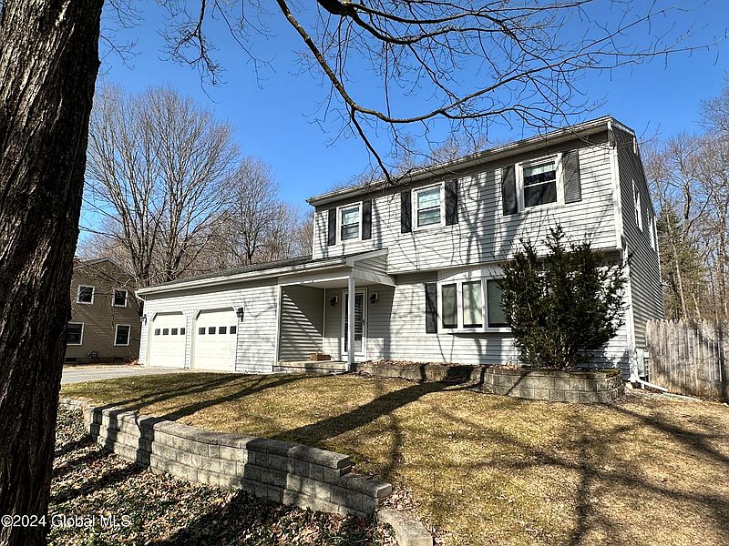 4th image of 12 Huntwood Drive