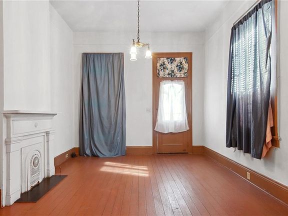 4th image of 3438-40 Constance St