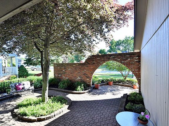 3rd image of 18294 Pirates Cove Cir