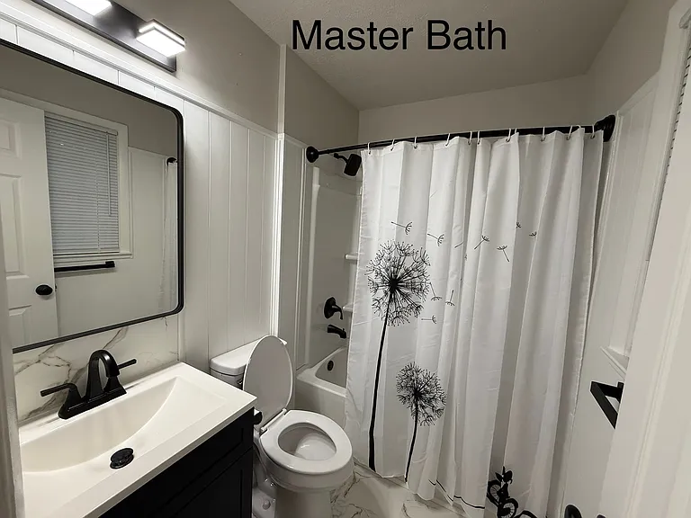 241 Kenmore Dr — Photo 10