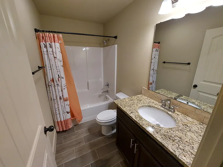 2nd bathroom