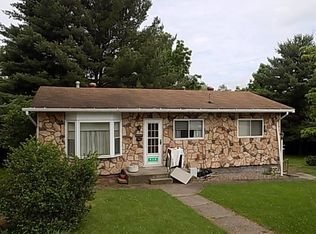 918 36th St, Vandergrift, PA 15690