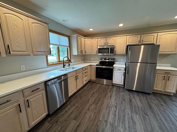 5th image of 2608 10th St SW