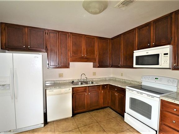 2nd image of 5204 Clubside Dr #5204