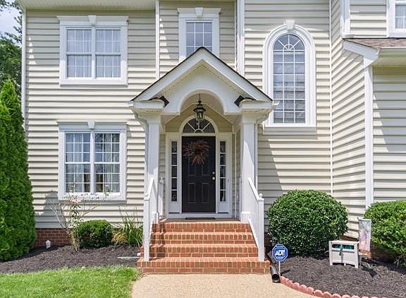 4th image of 8376 Buckard Dr