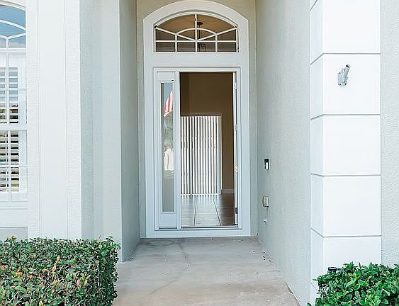 4th image of 3025 Via Siena St