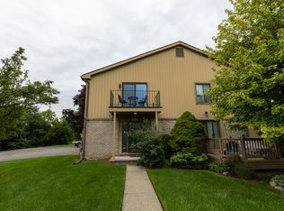 41512 Bedford Dr, Canton, MI 48187