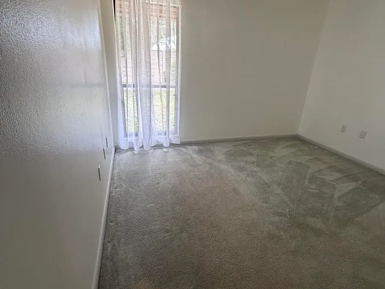 2201 SW 28th St #50 — Photo 14