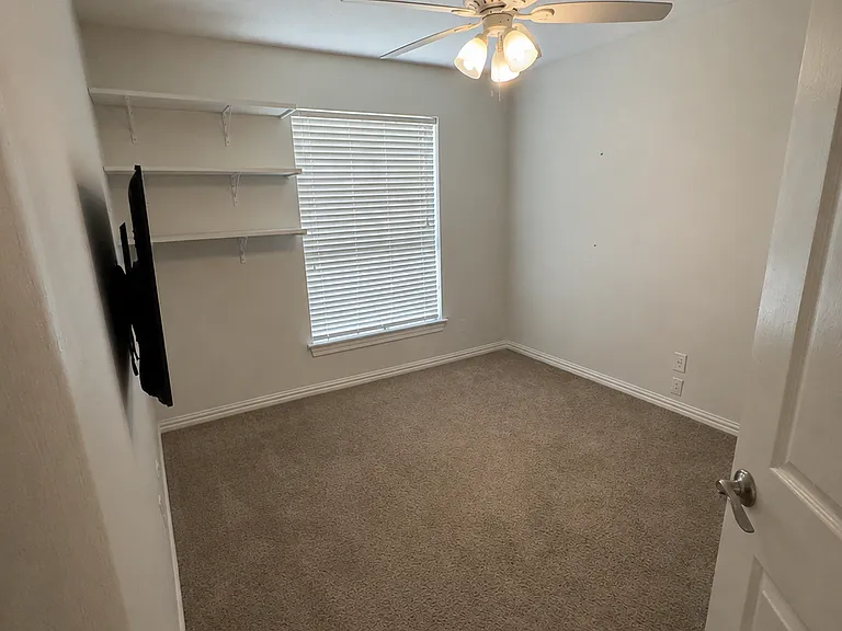 649 Albrook Dr — Photo 12