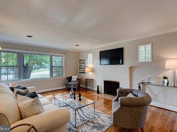 5th image of 4410 Penwood Dr