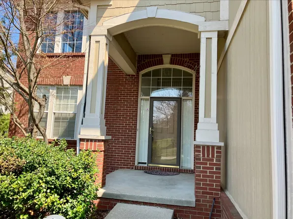 31216 Kingswood Blvd, Novi, MI 48377