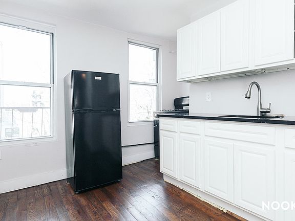 5th image of 55 Ten Eyck St #3F