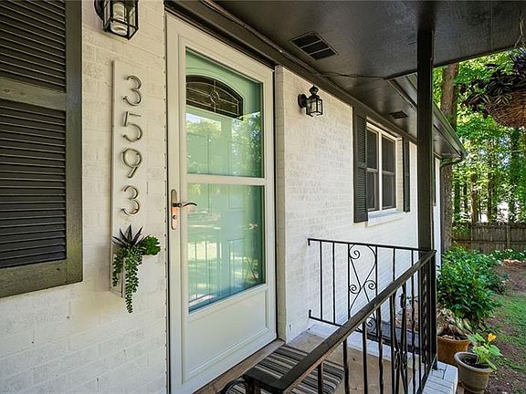 2nd image of 3593 Drucilla Pl SE