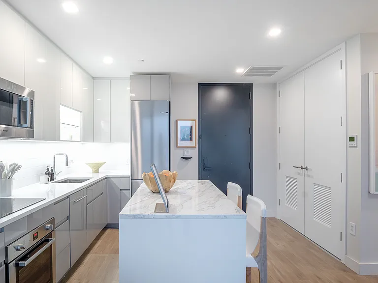 43-15 52nd St #4L — Photo 5