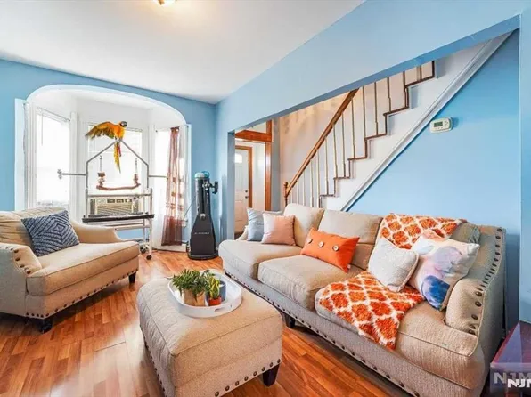 244 Clerk St, Jersey City, NJ 07304