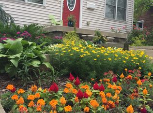 437 Ardmore Dr, Ferndale, MI 48220