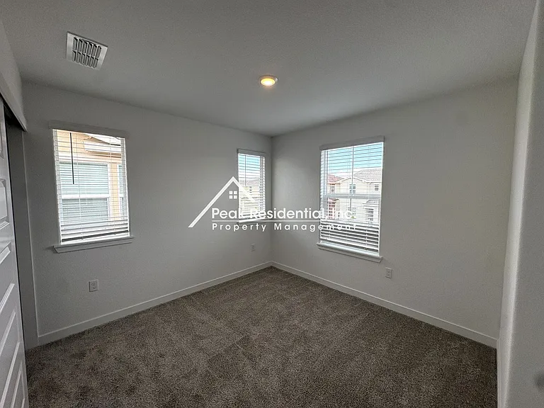 12640 Hereford Ave — Photo 16