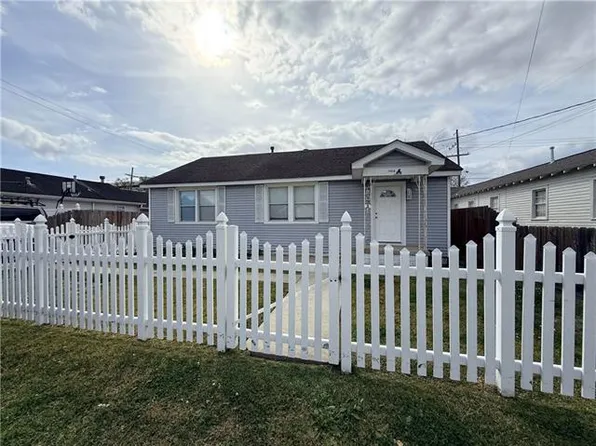 1102 Avenue A, Marrero, LA 70072