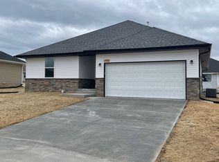 1450 E Drayton Ct, Republic, MO 65738
