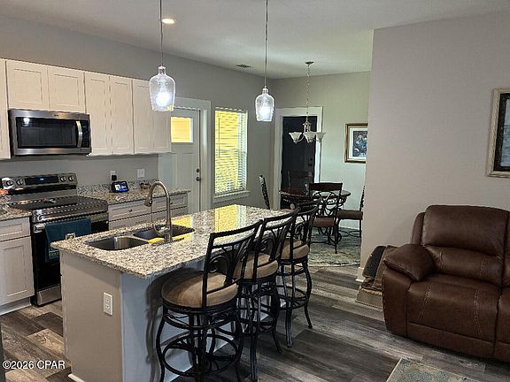 4th image of 623 Gulf Aire Dr
