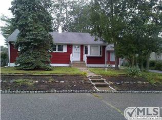 393 Tennessee Dr, Brick, NJ 08723