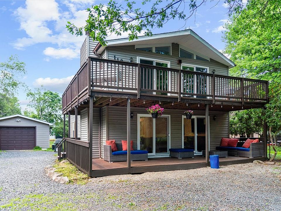1st image of 119 Chapman Cir